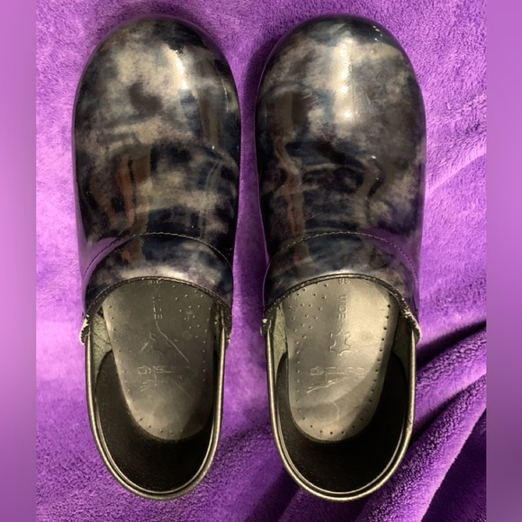 Marbled Gray and Black Dansko Clogs, size 38, Nursing Shoes, Preloved in EUC - Picture 1 of 7